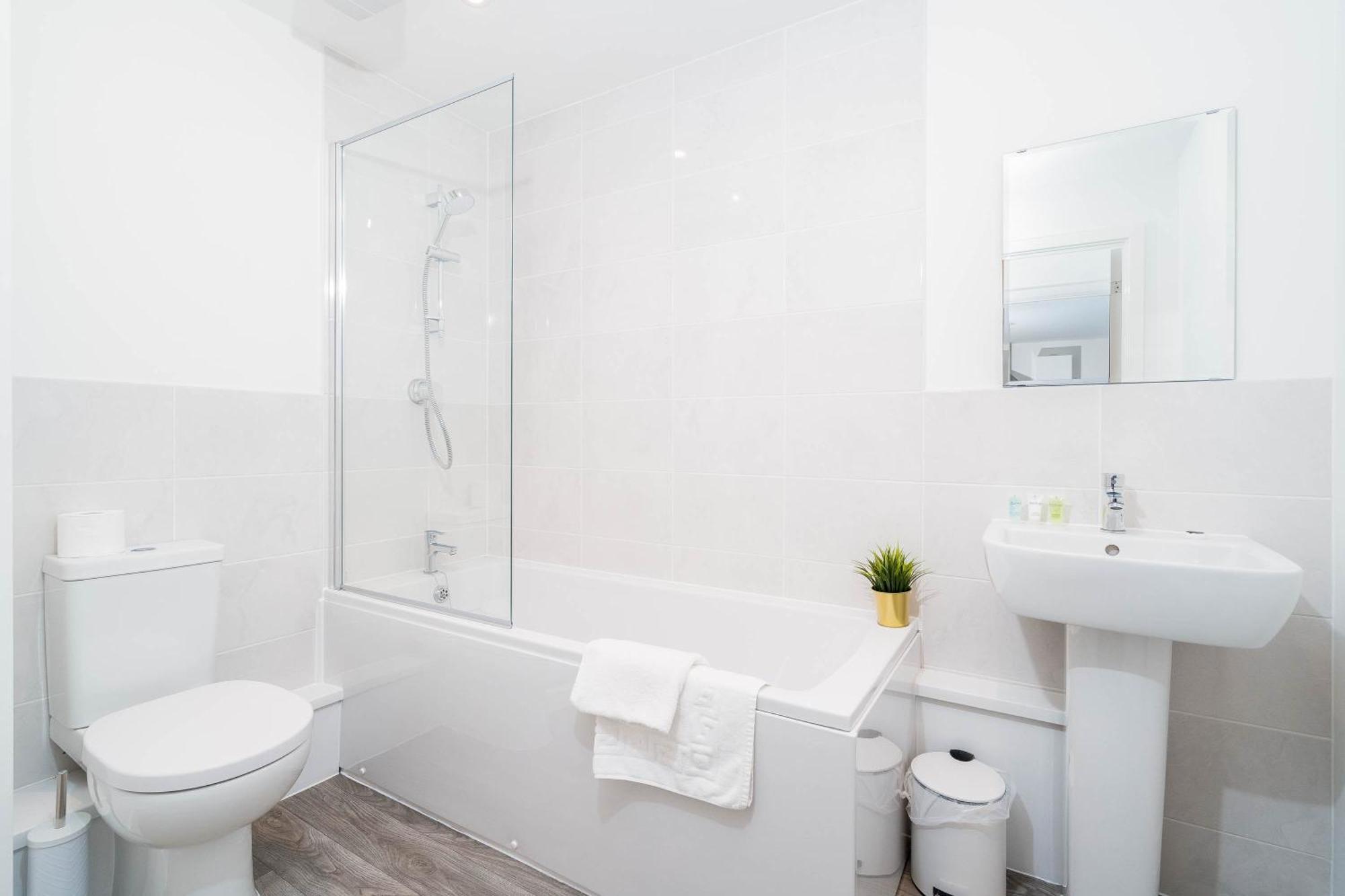 Luxury Apartment - Twin Beds - Selly Oak - Off-Street Parking - Free Netflix & Wifi - Top Rated 9Cc Birmingham Exterior photo