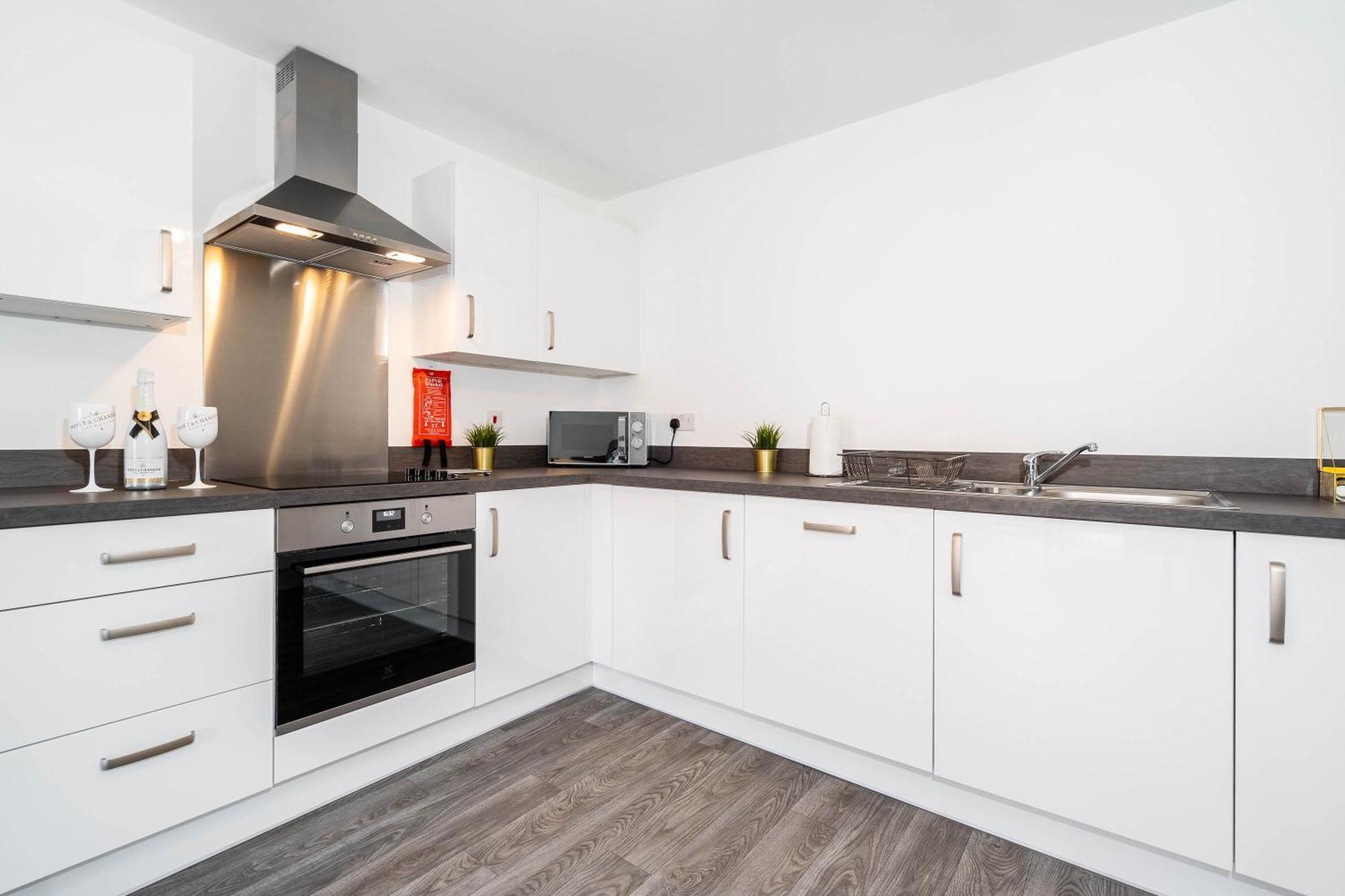 Luxury Apartment - Twin Beds - Selly Oak - Off-Street Parking - Free Netflix & Wifi - Top Rated 9Cc Birmingham Exterior photo